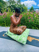 Load image into Gallery viewer, SLIPPER ORCHID